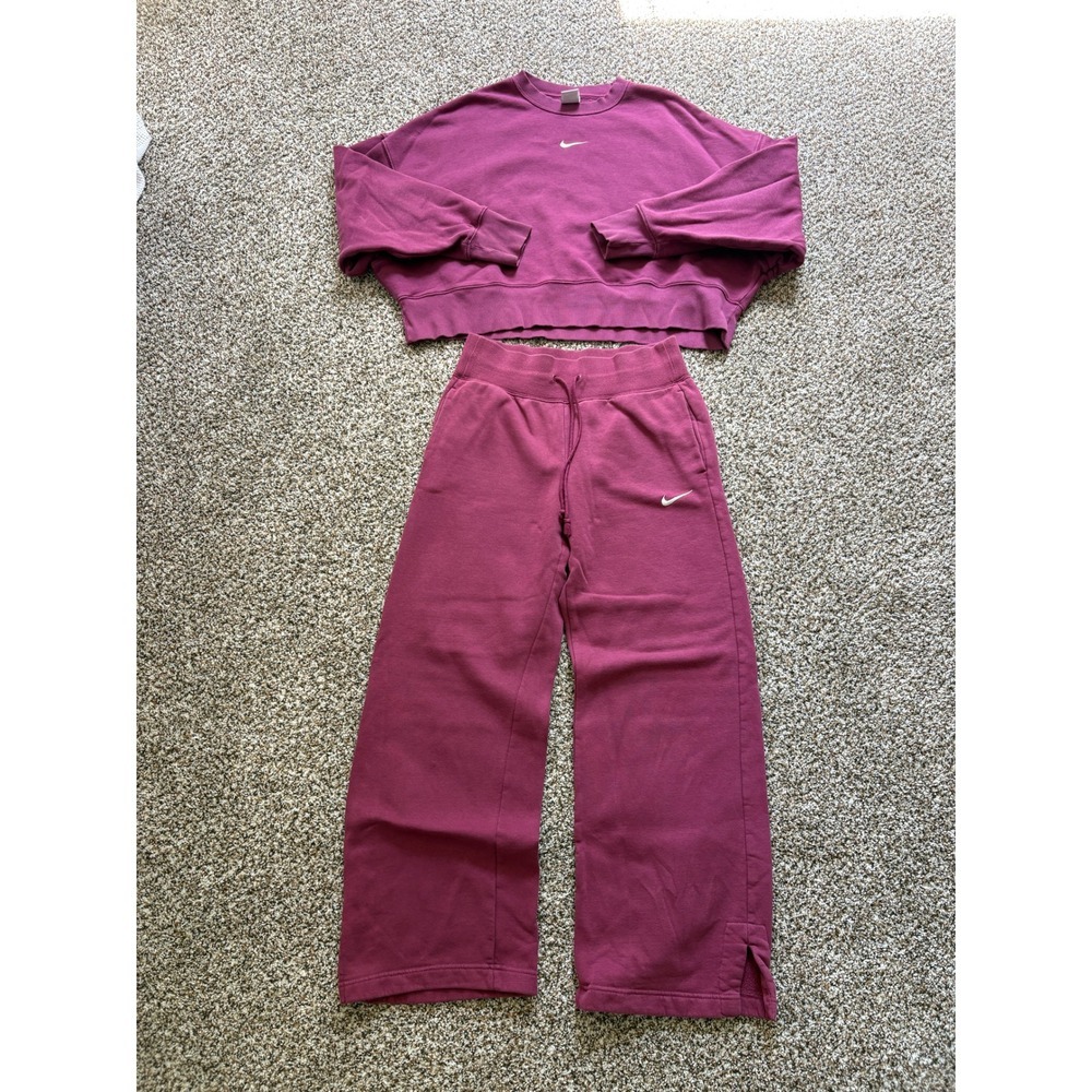 Nike Matching Set Size Medium Berry Pink Cropped Sweatshirt Wide Leg Sweatpants